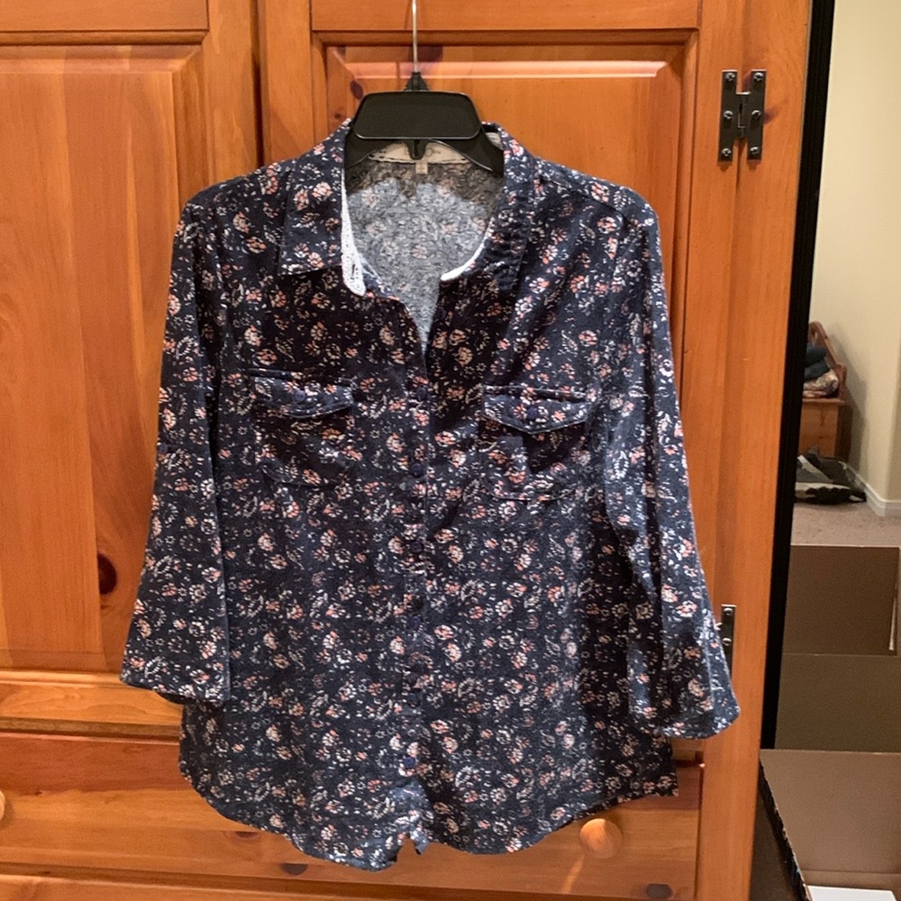 Women’s blouse